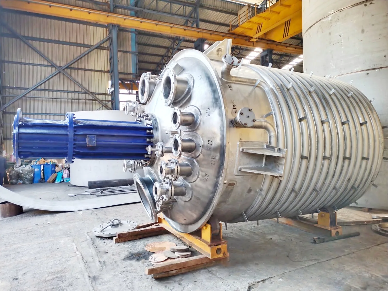 16KL cladded reactor Reactors in Hastelloy